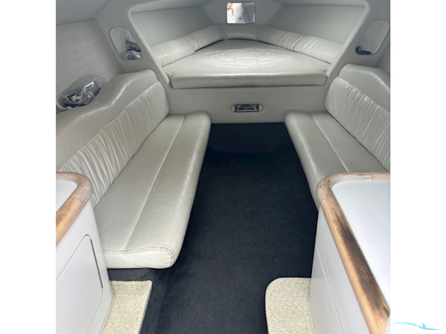 Scarab 33 AVS (2*500 hk ) Powerboat Fountain -formula Baja Cigarette ( Nedsat 80.000.- )