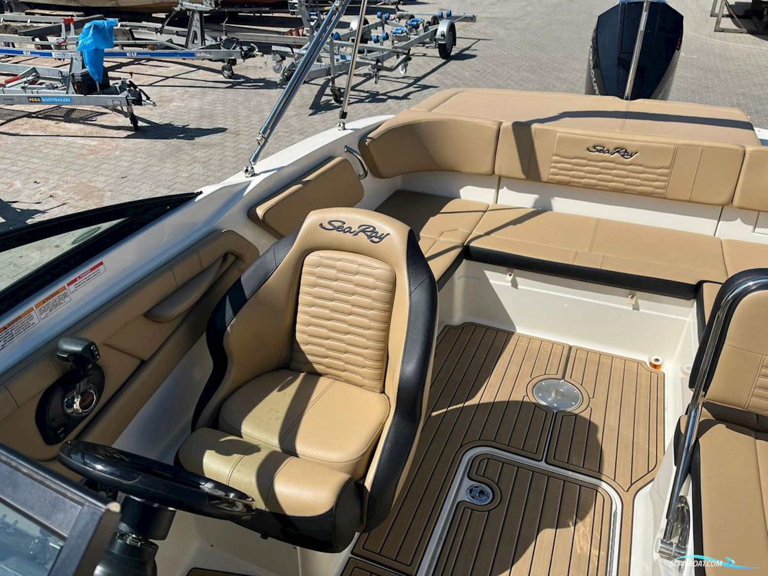 Sea Ray  210 SPX Outboard