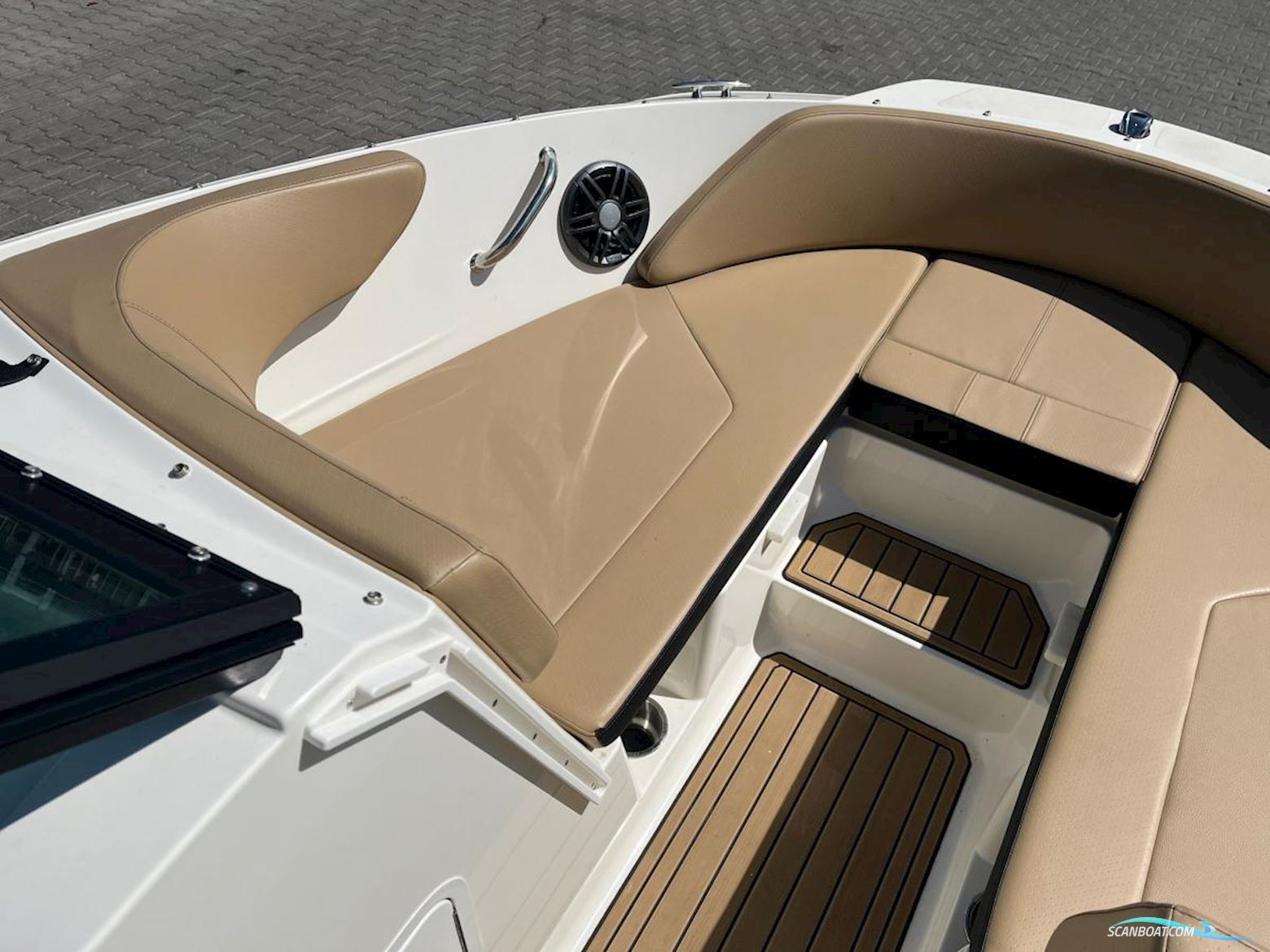 Sea Ray  210 SPX Outboard