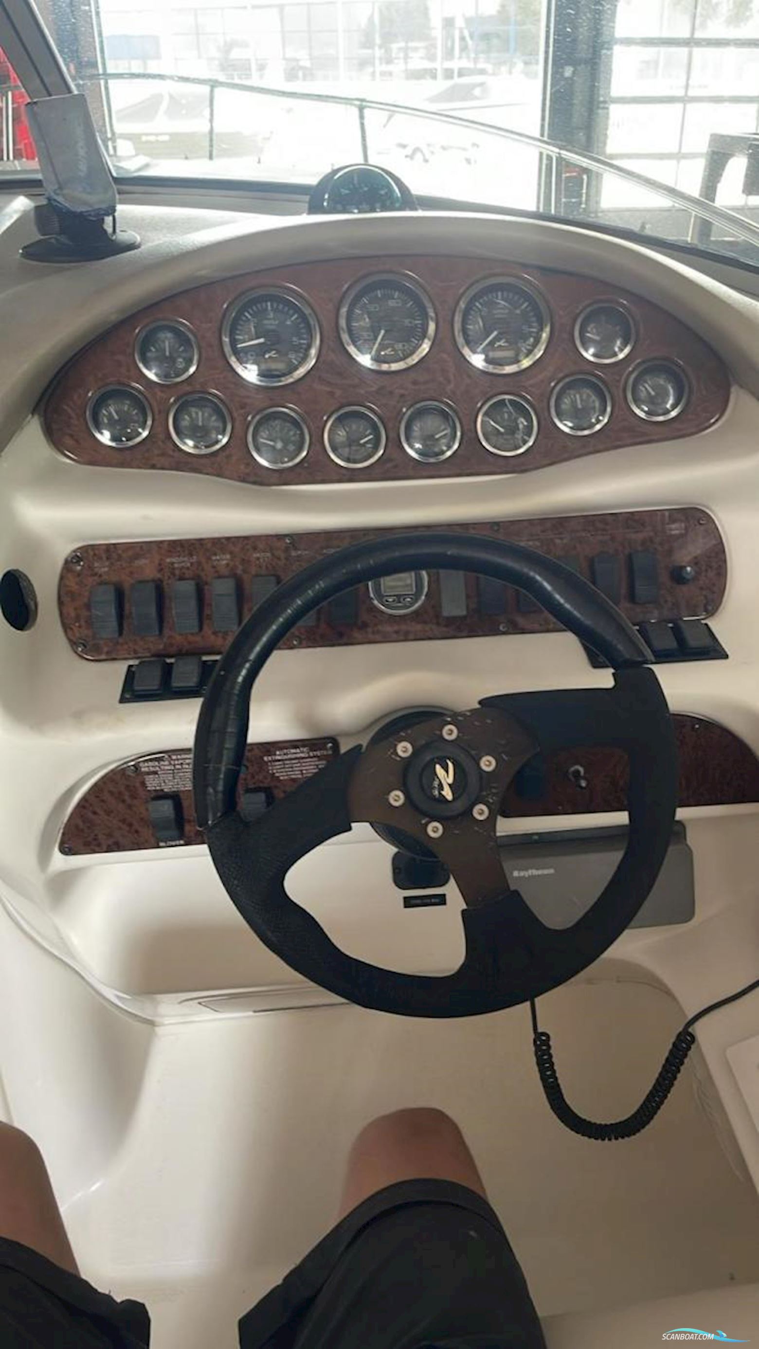 Sea Ray  280 SunSport Cuddy Cabin