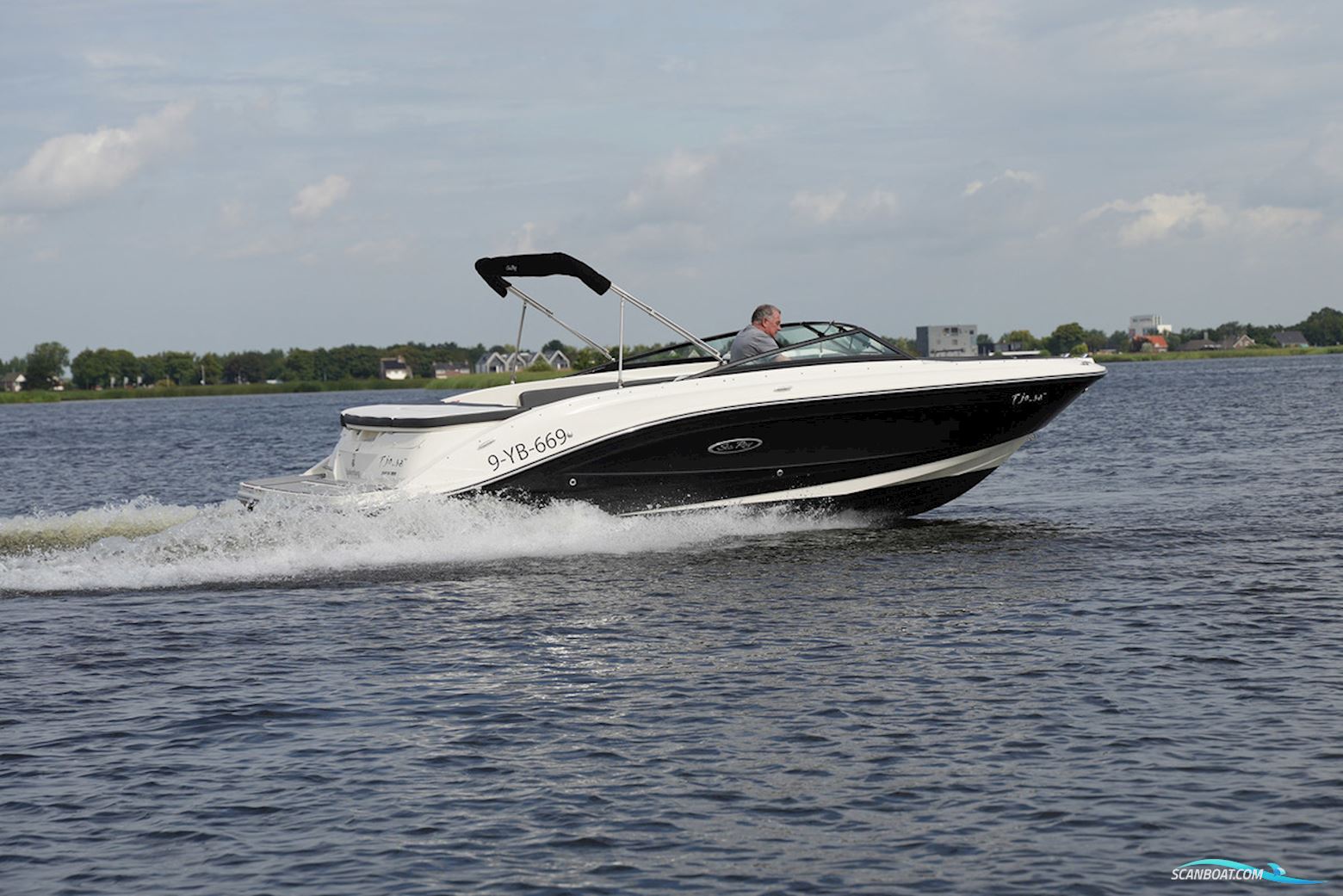 Sea Ray  SPX 230