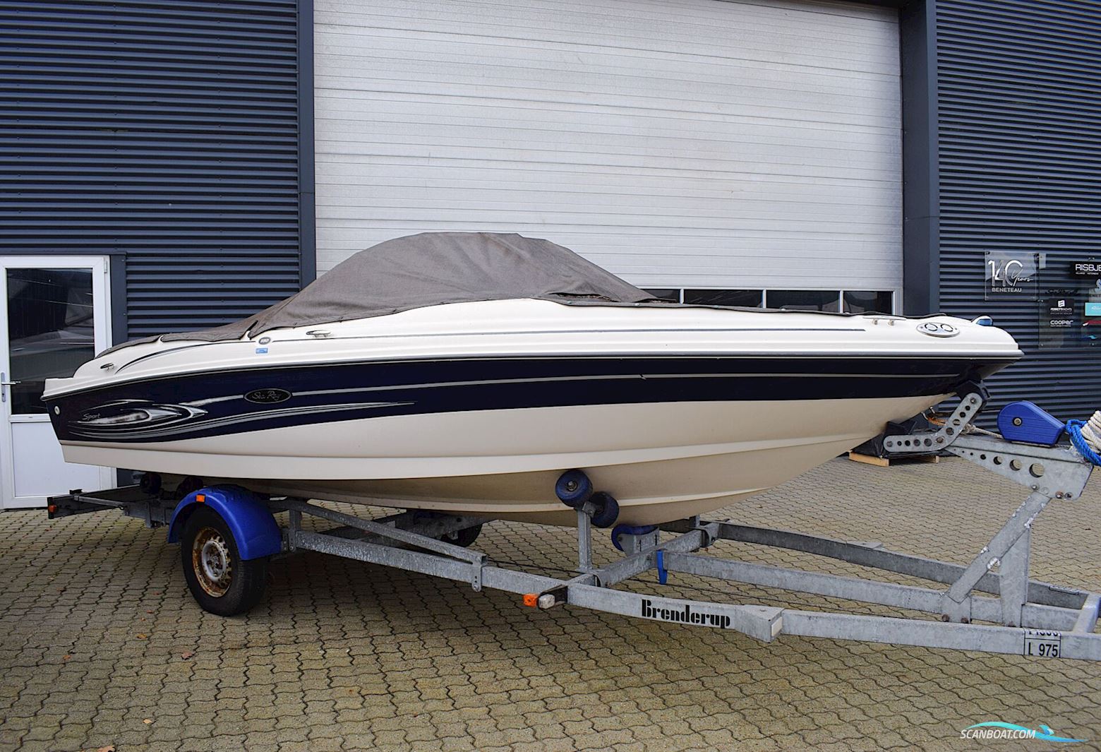 Sea Ray 190 SPORT – MerCruiser 3,0 TKS – FÅ TIMER – NYHED