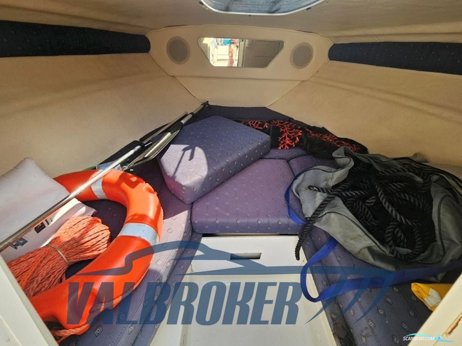 Sea Ray 210 Overnighter
