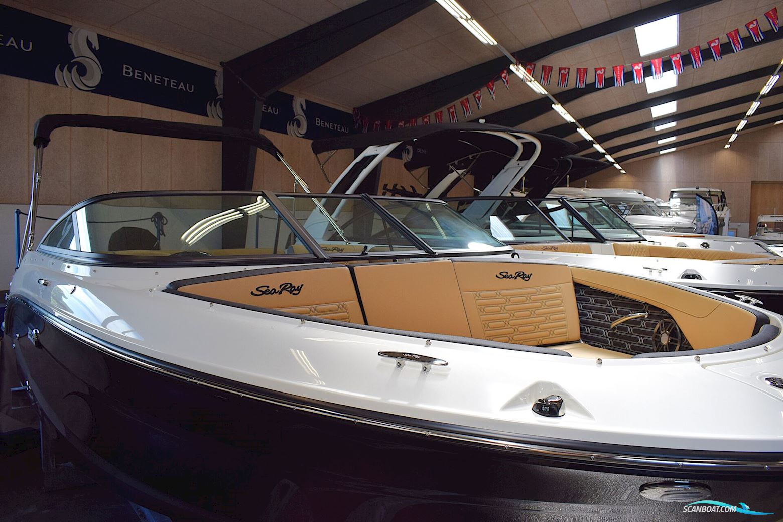 Sea Ray 210 SPX OB – NYHED