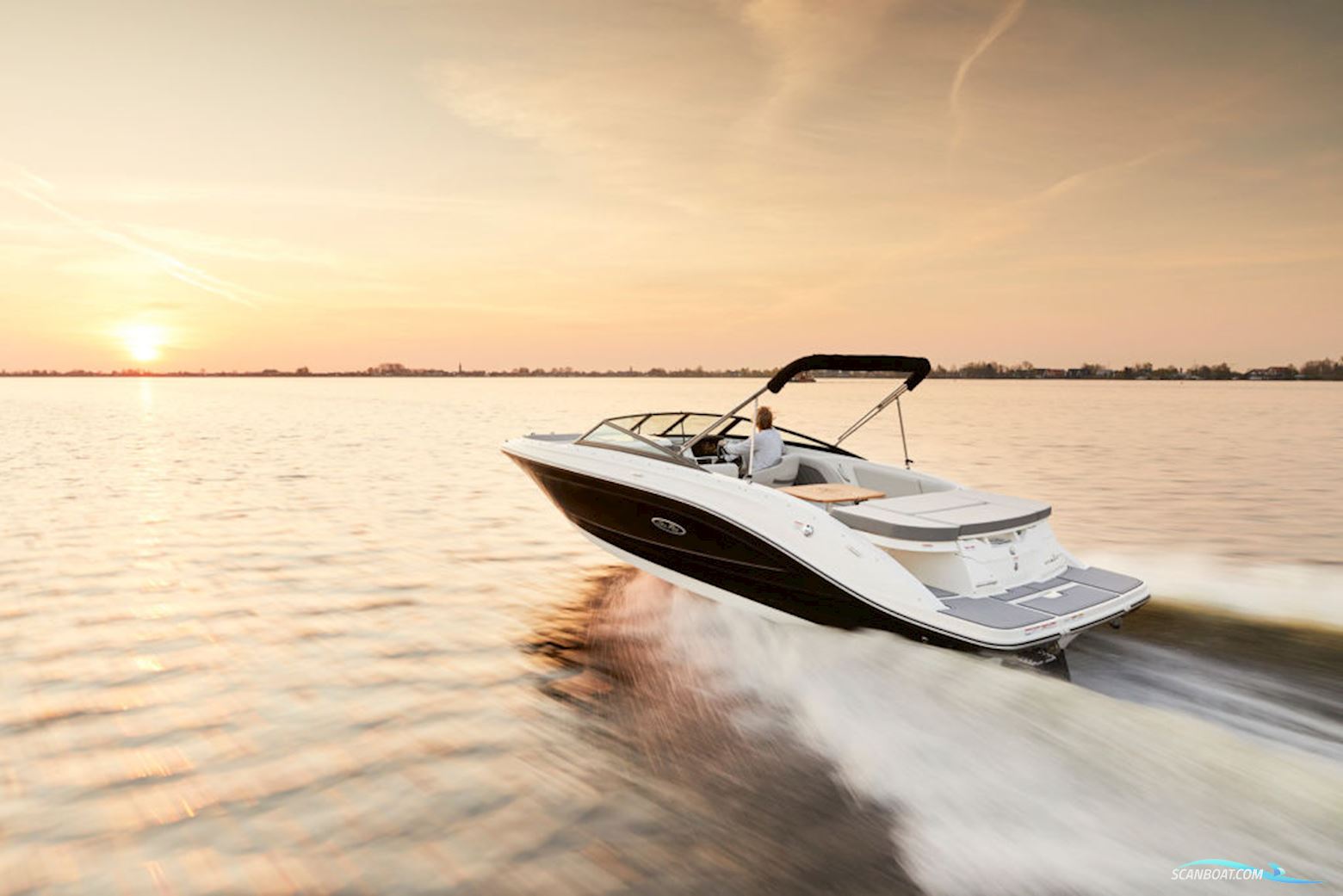 Sea Ray 230 SPX Inboard