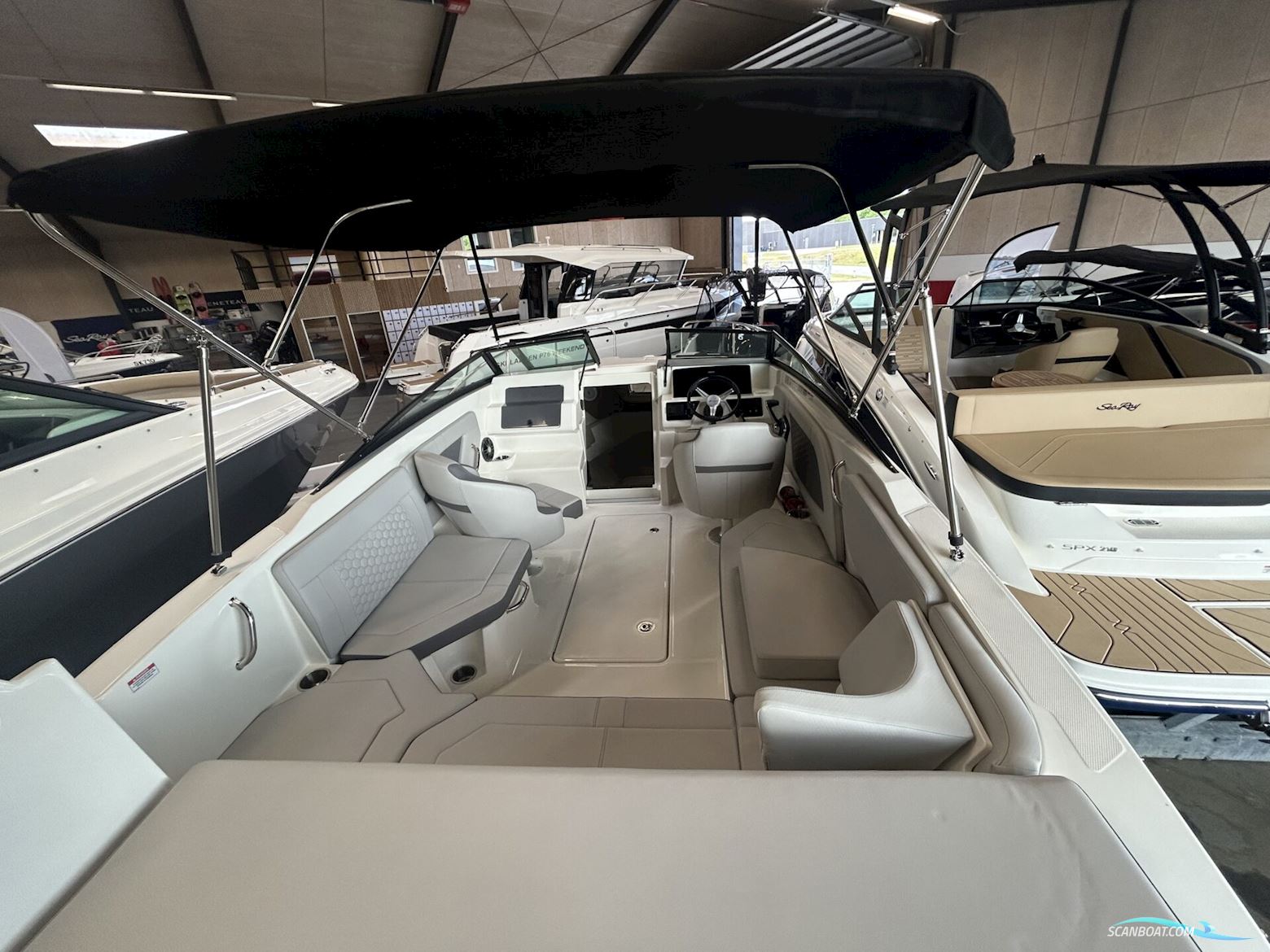Sea Ray 230 Sun Sport OB – Solgt