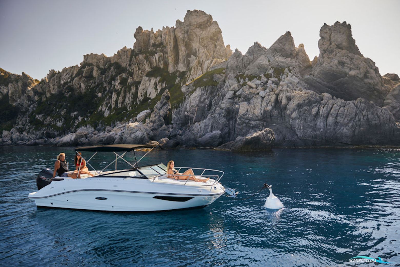 Sea Ray 230 Sun Sport OB – Solgt