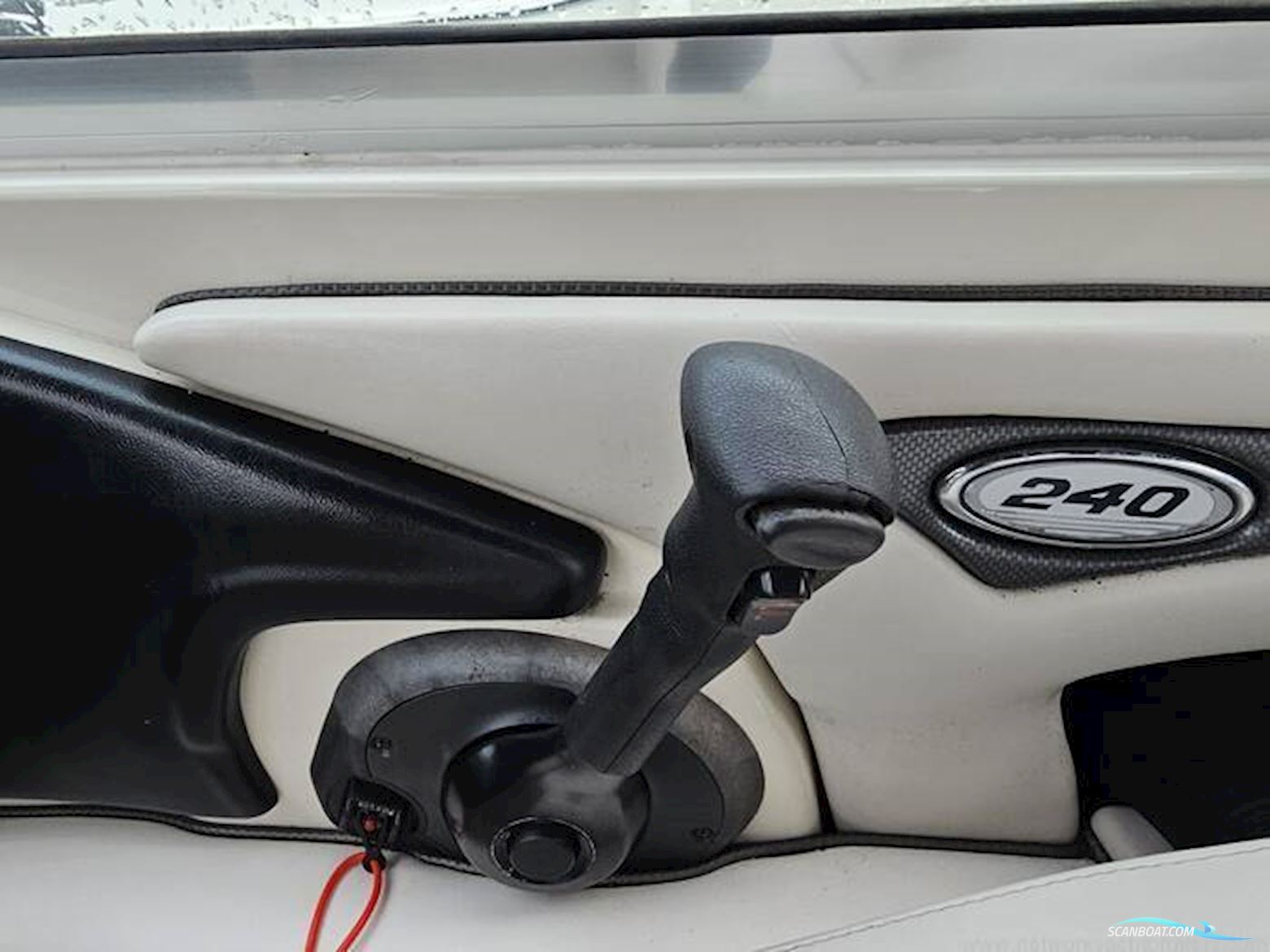 Sea Ray 240 Overnighter