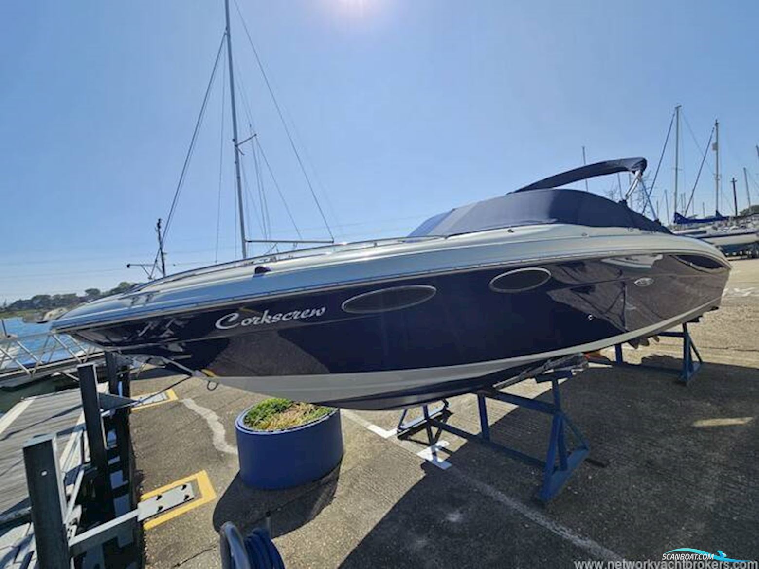Sea Ray 240 Overnighter
