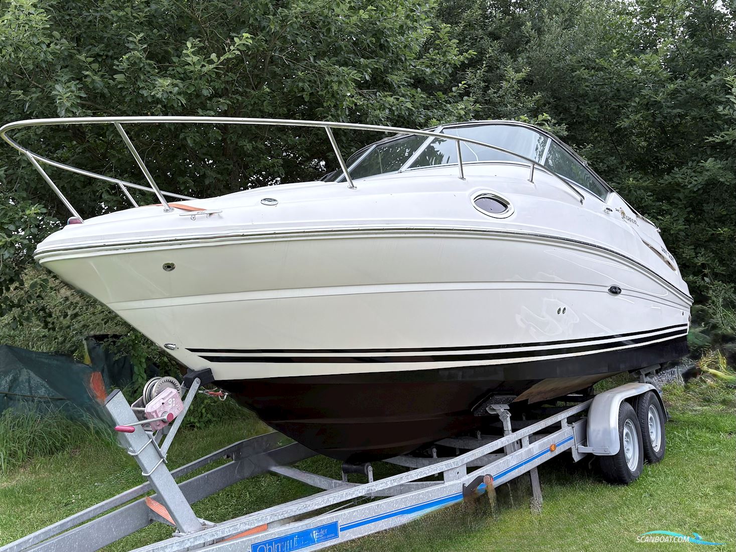 Sea Ray 240 Sundancer mit 3,5 t Ohlmeyer Trailer