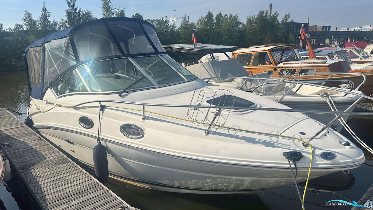 Sea Ray 240 Sundancer