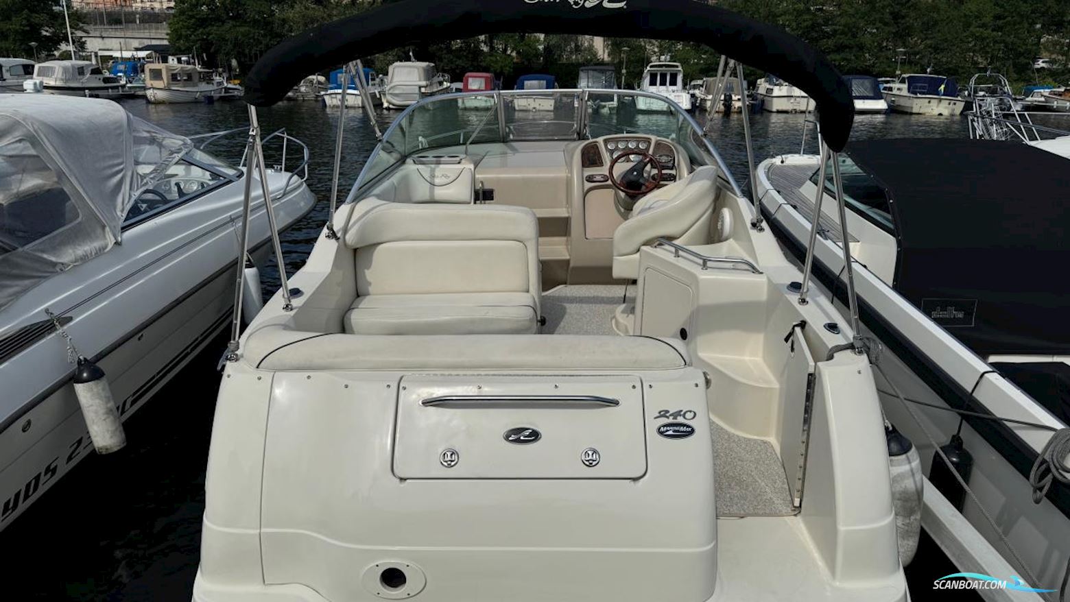 Sea Ray 240 Sundancer