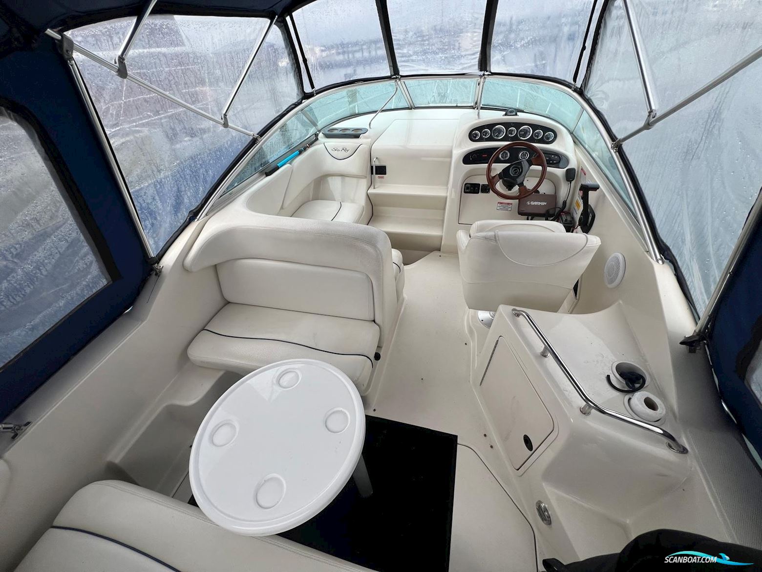 Sea Ray 240 Sundancer