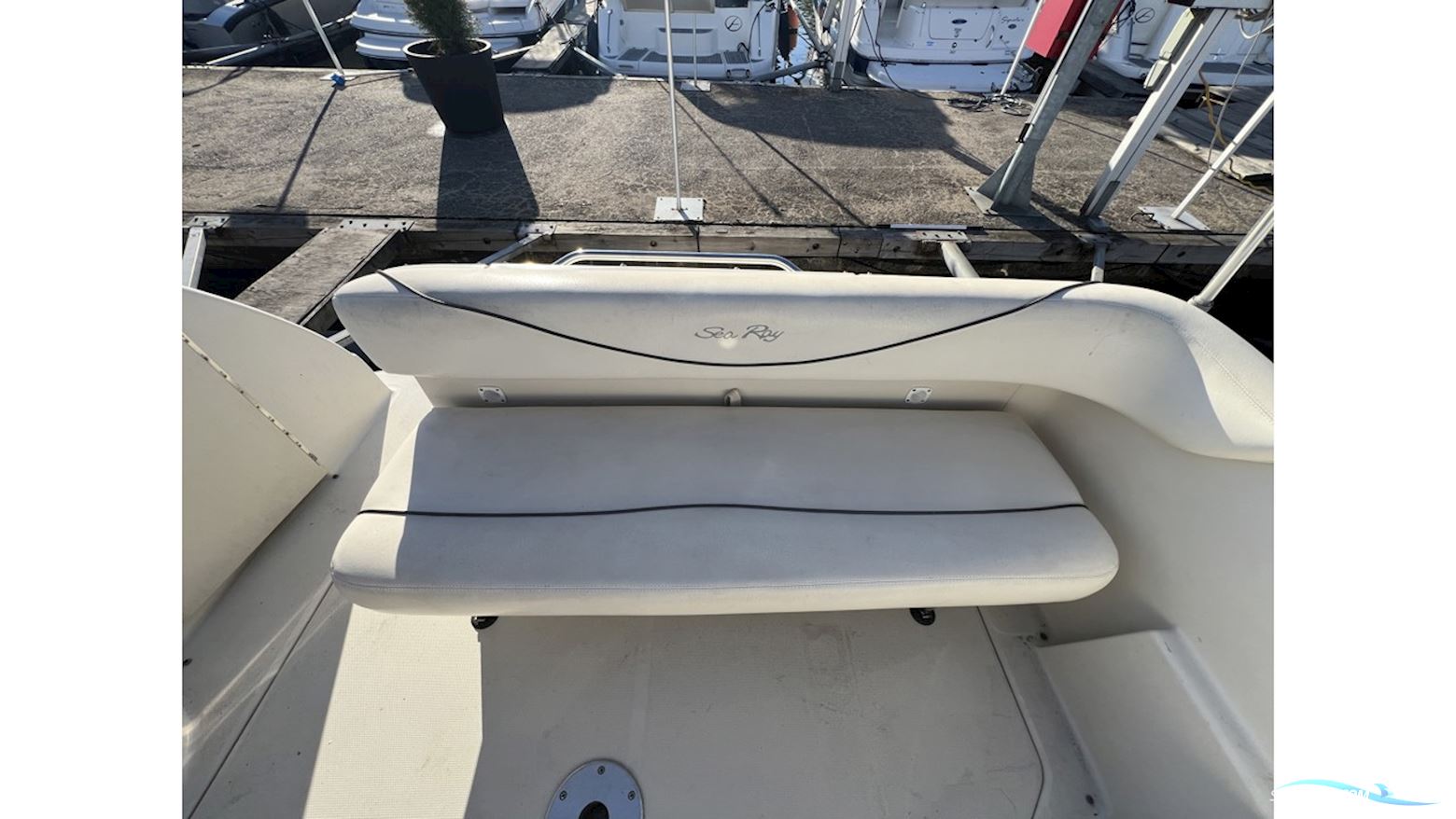 Sea Ray 240 SUNDANCER