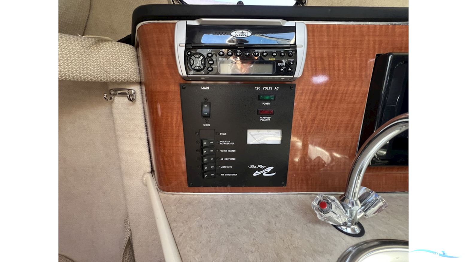 Sea Ray 240 SUNDANCER