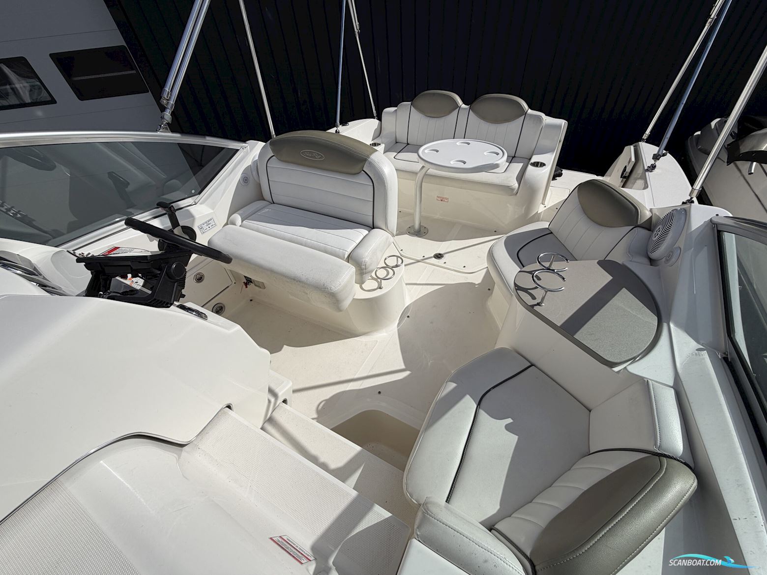 Sea Ray 245 Sundancer