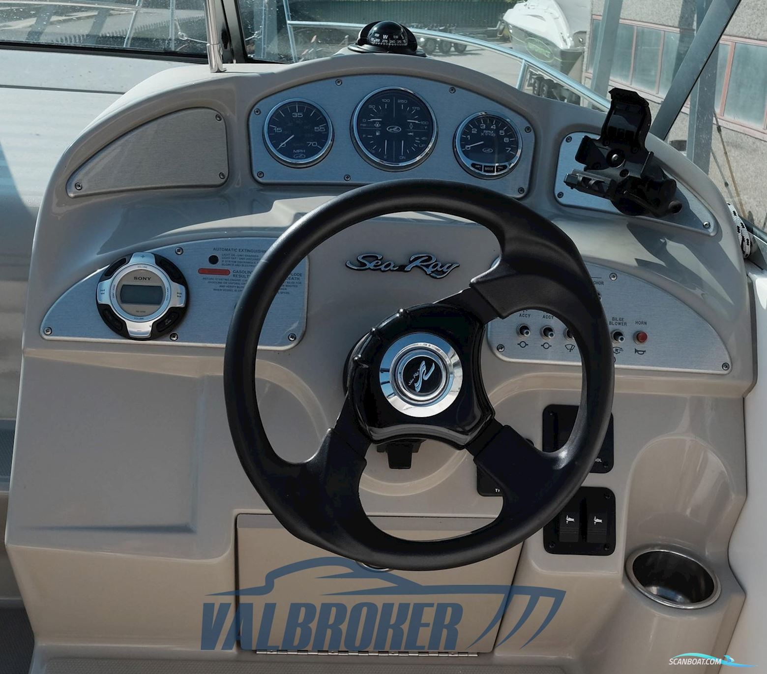 Sea Ray 255 DA Sundancer