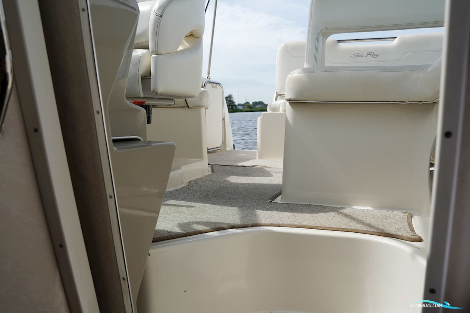 Sea Ray 255 Sundancer