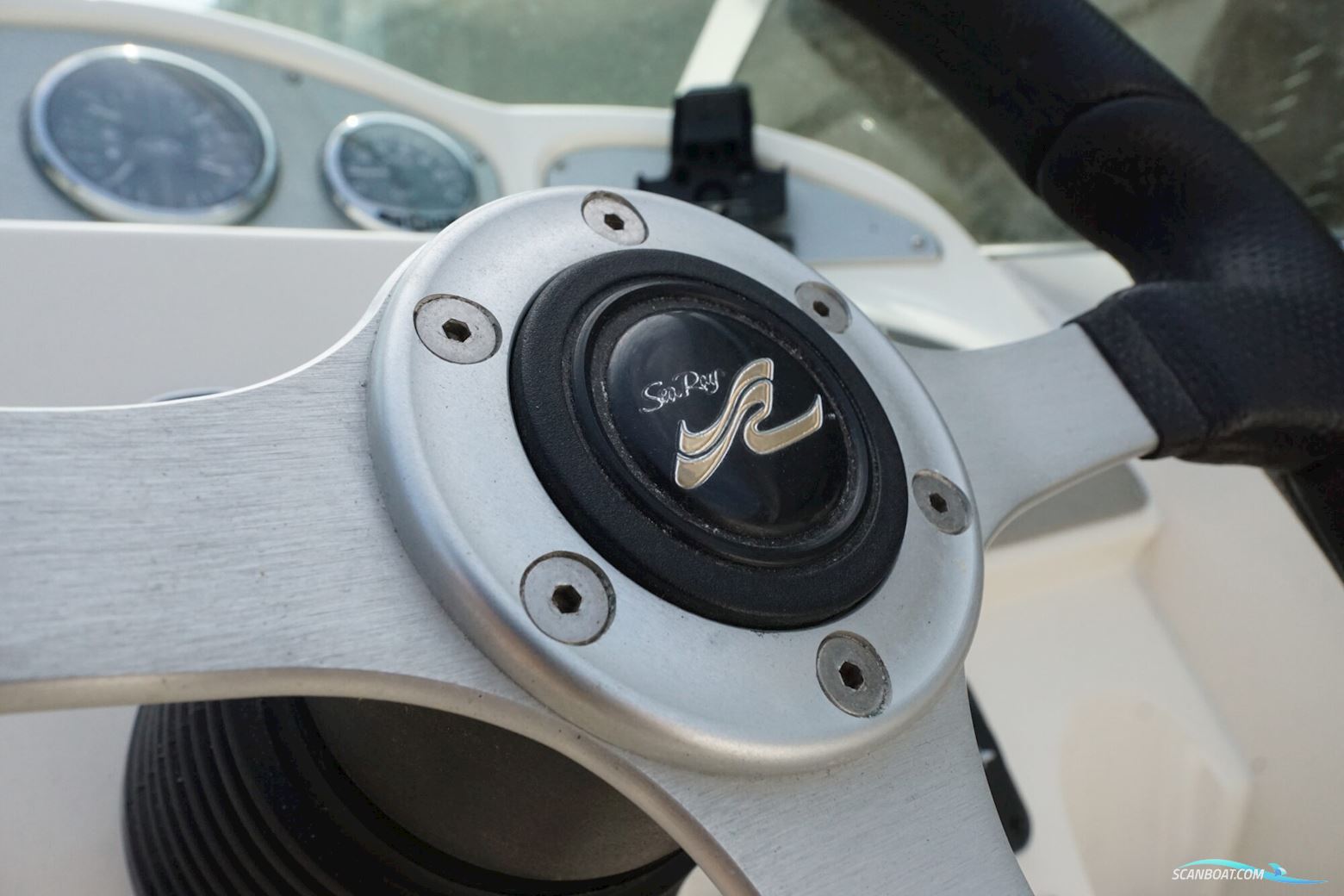 Sea Ray 255 Sundancer