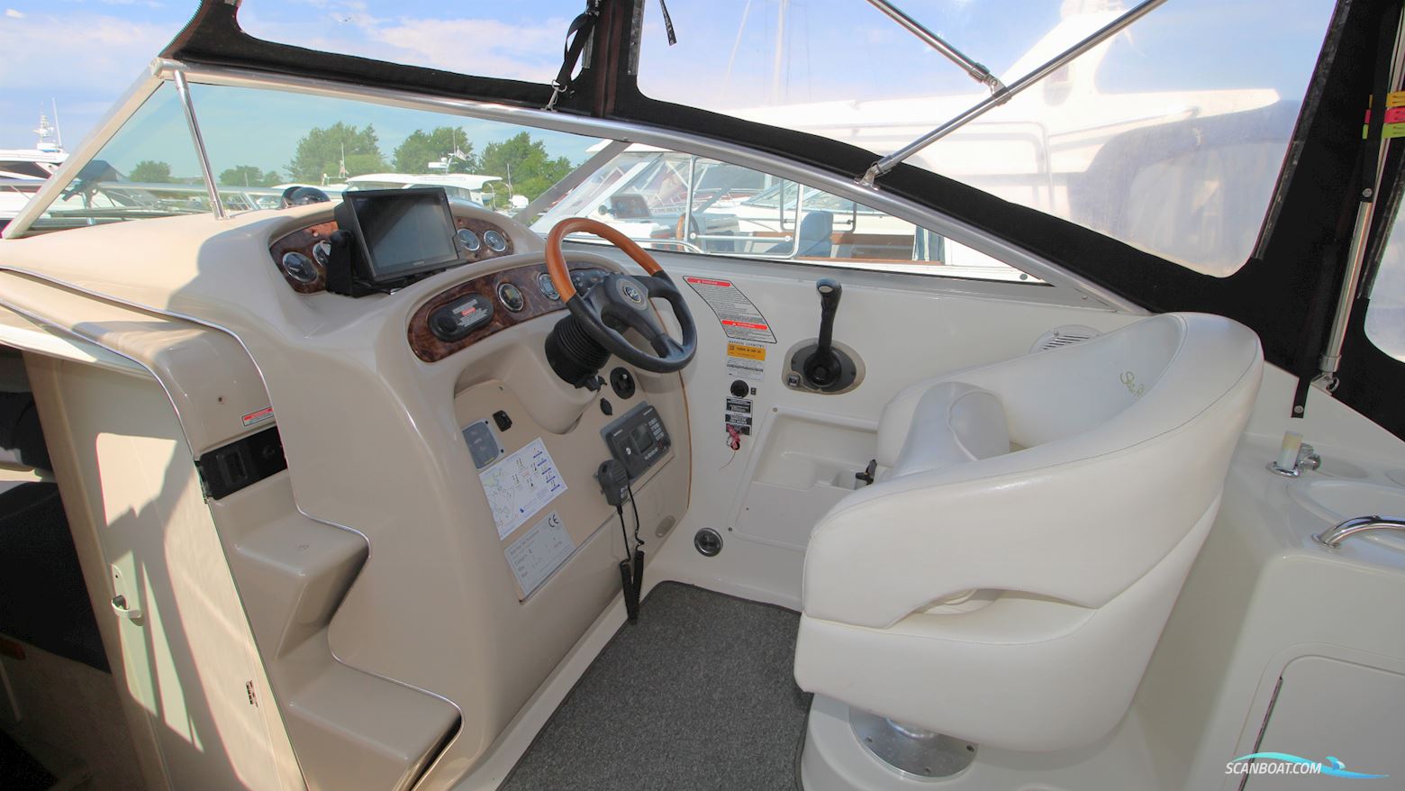 Sea Ray 260 Sundancer 