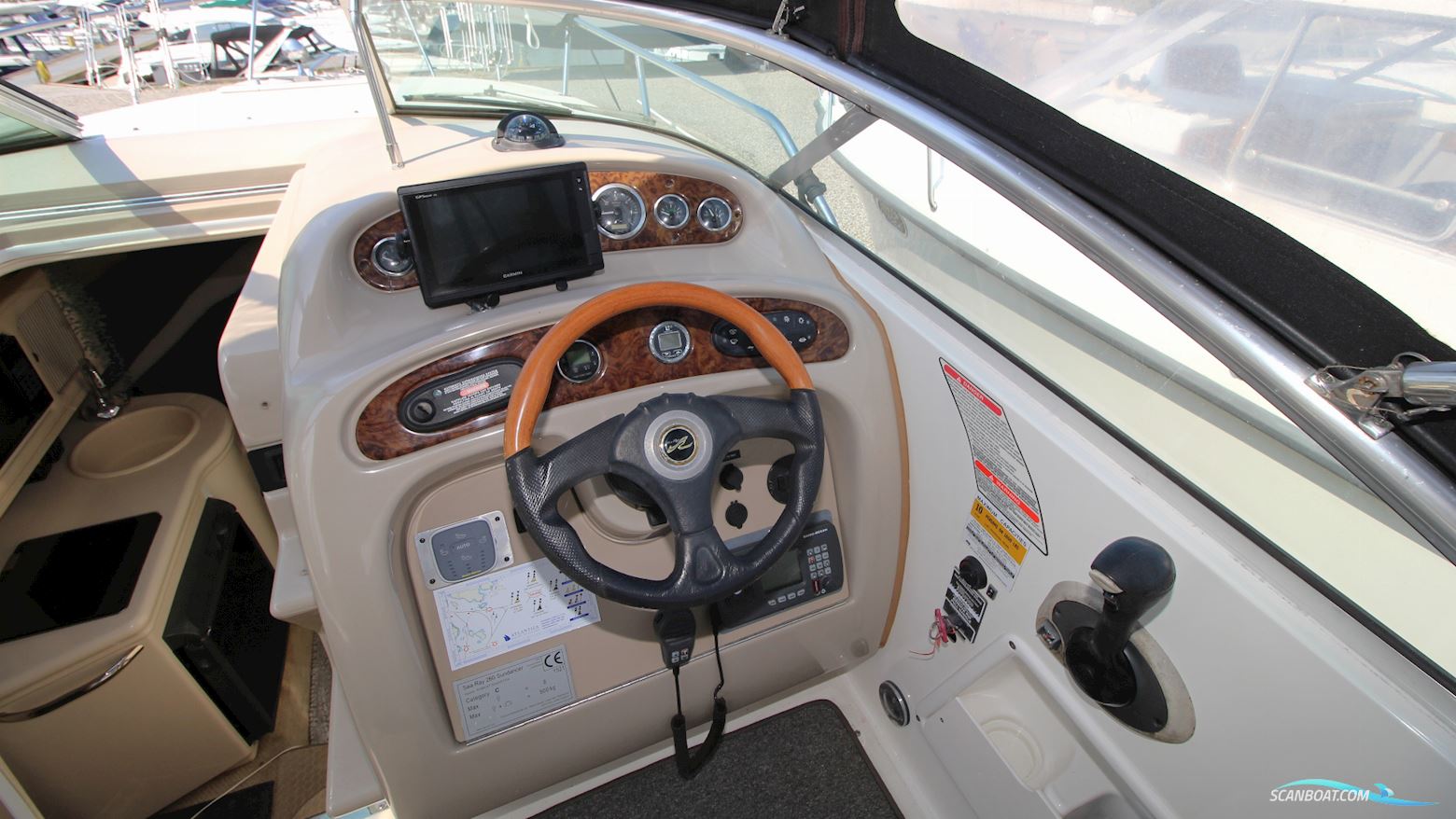 Sea Ray 260 Sundancer 