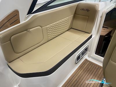 Sea Ray 265 Sundancer – SOLGT Motorboten 2022, met MerCruiser Diesel motor, Denemarken