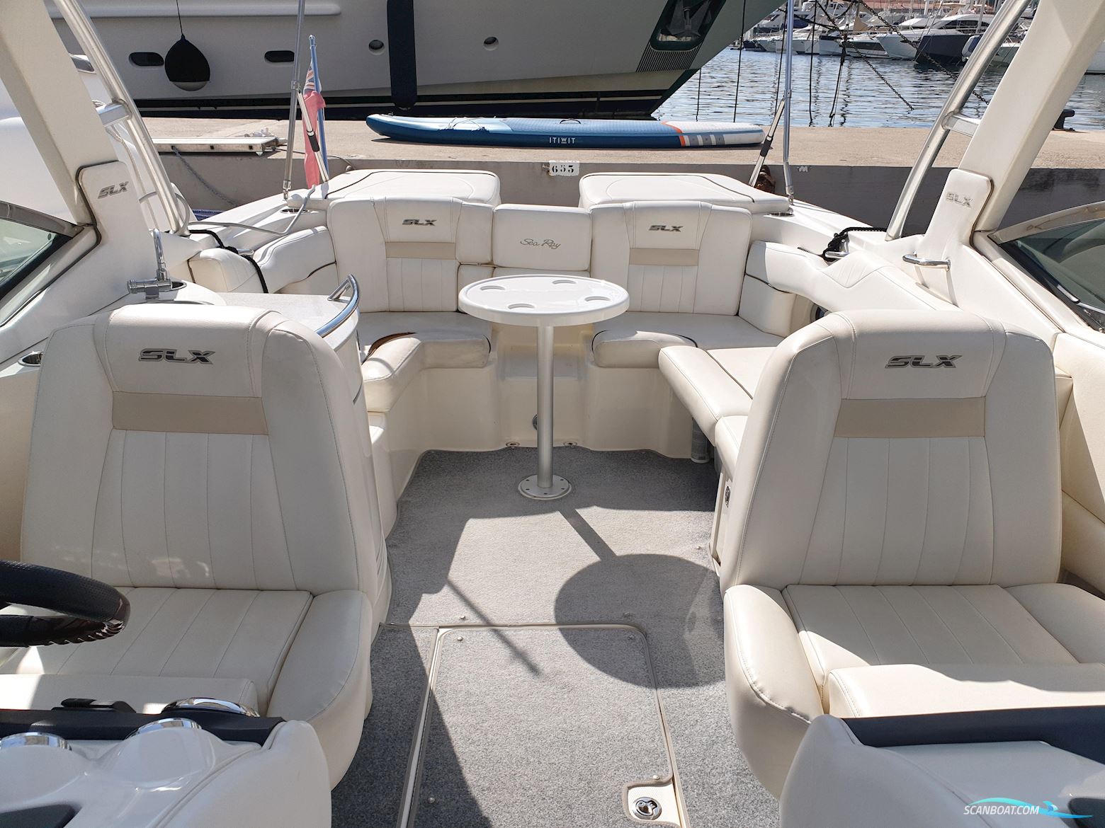 Sea Ray 270 SLX