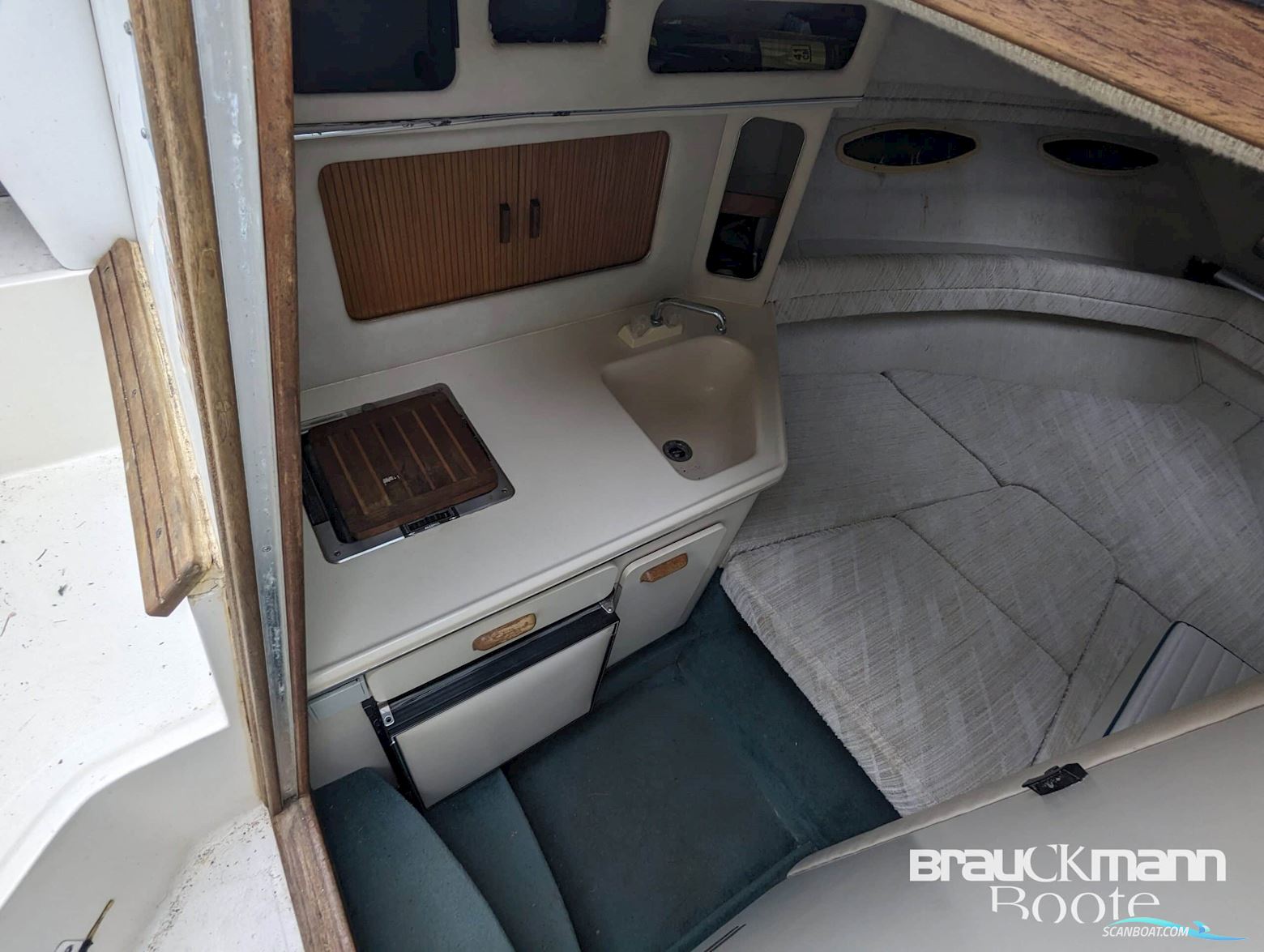 Sea Ray 270 Weekender