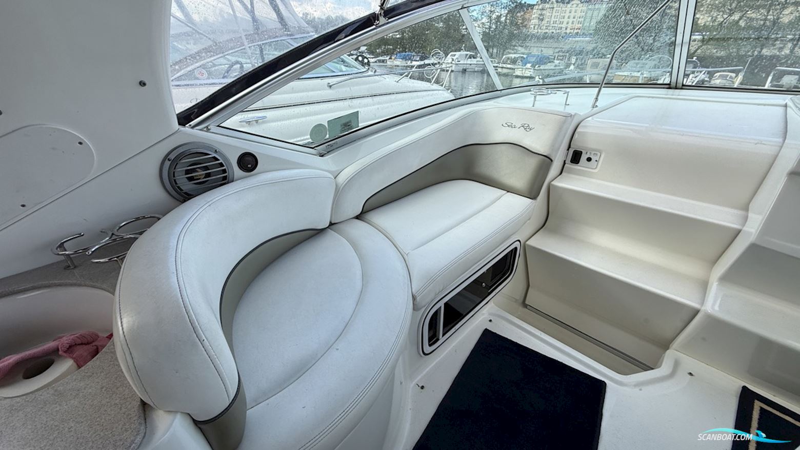 Sea Ray 275 Sundancer