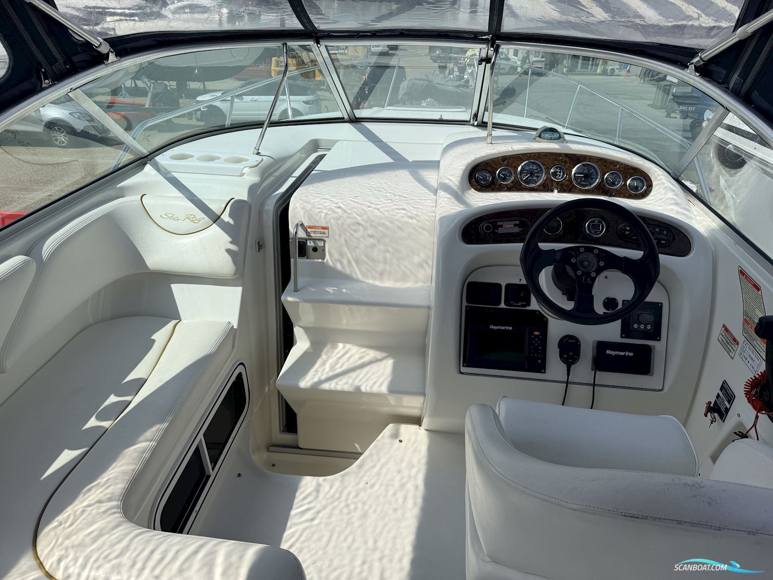Sea Ray 275 Sundancer