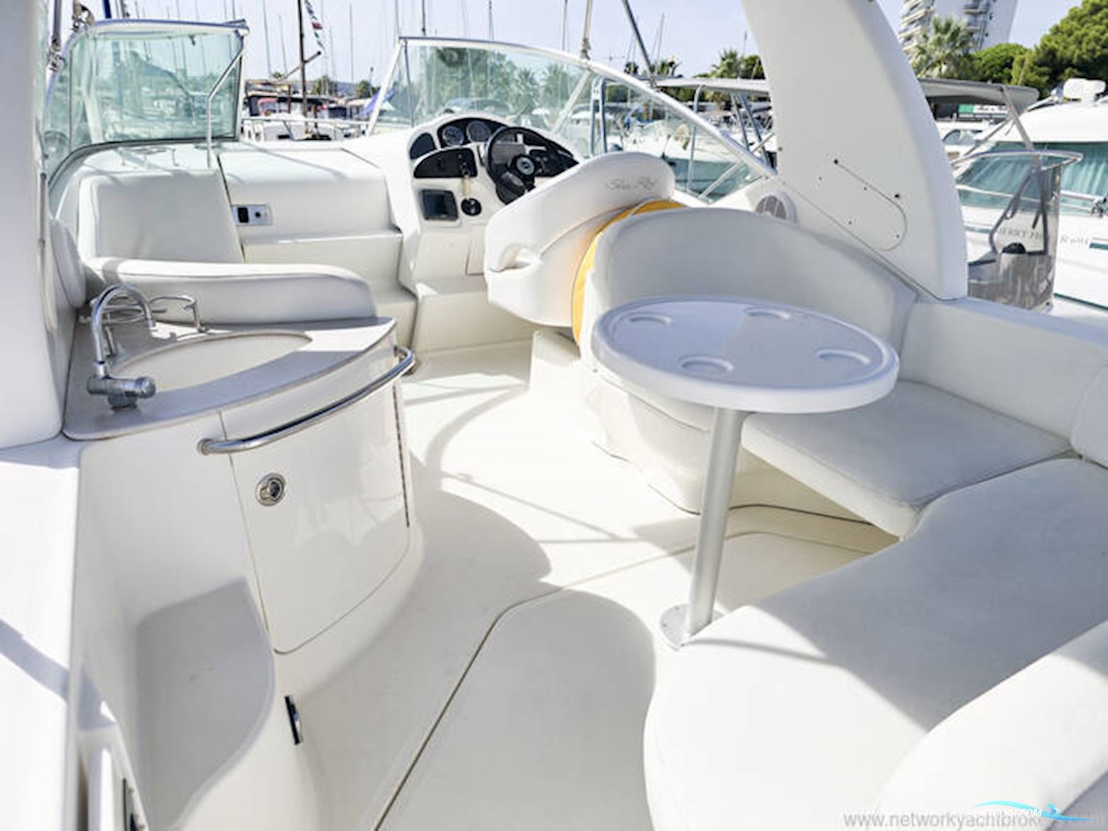 Sea Ray 275 Sundancer
