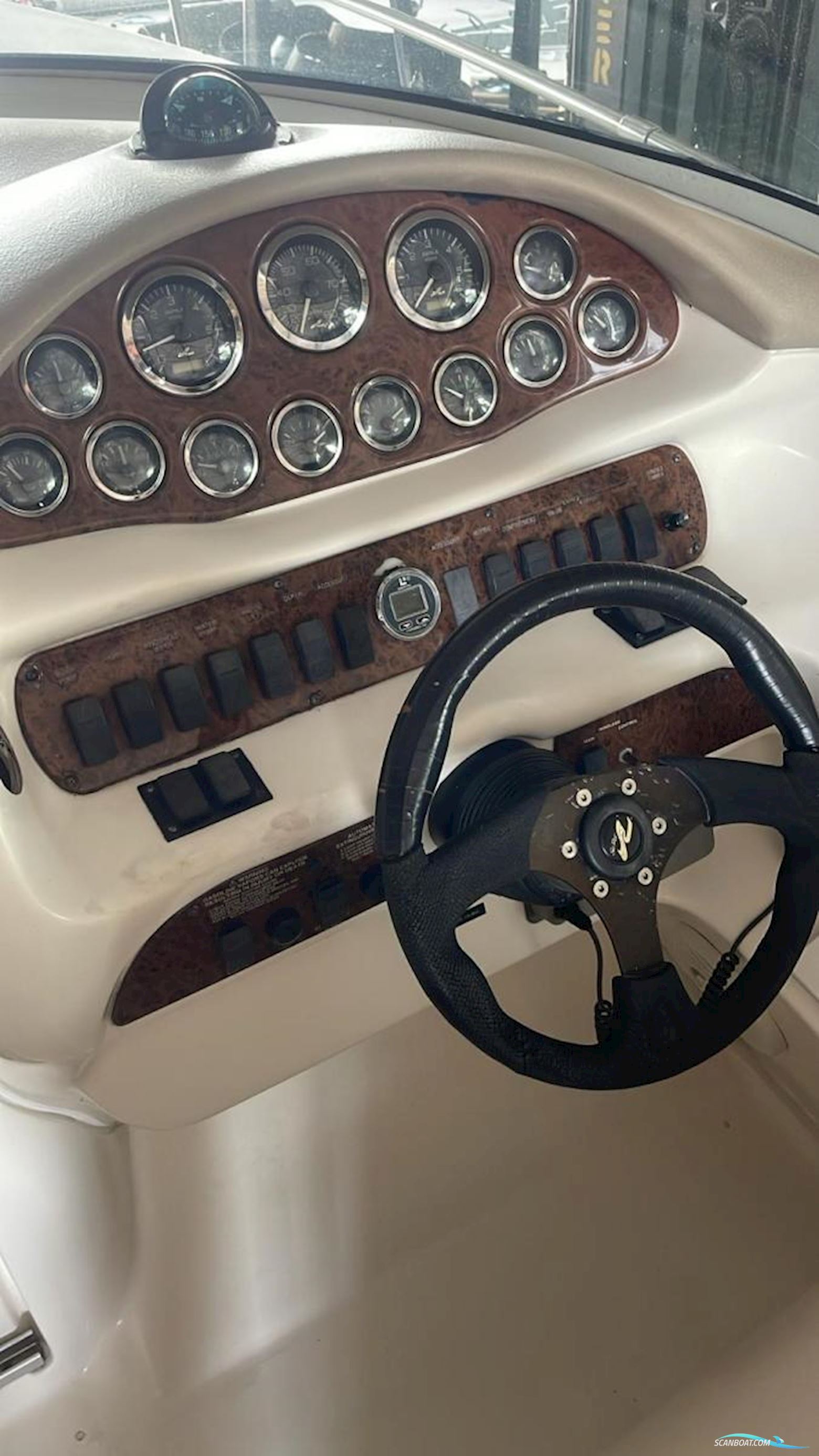Sea Ray 280 Sunsport Cuddy Cabin