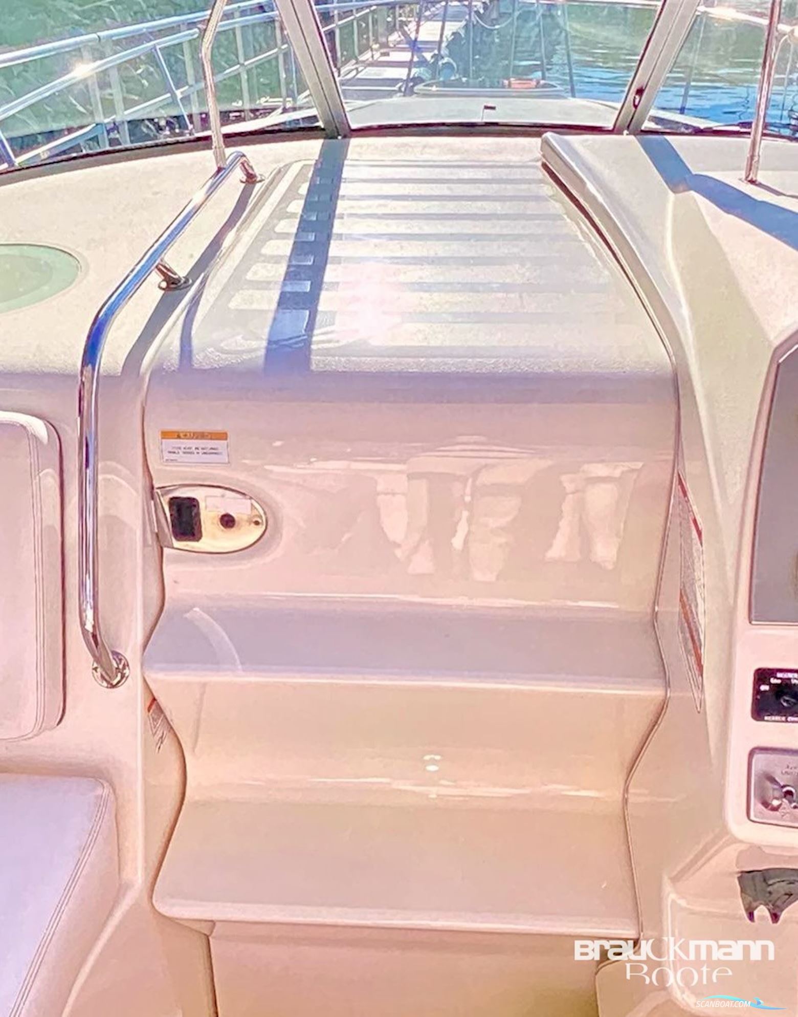 Sea Ray 305 Sundancer