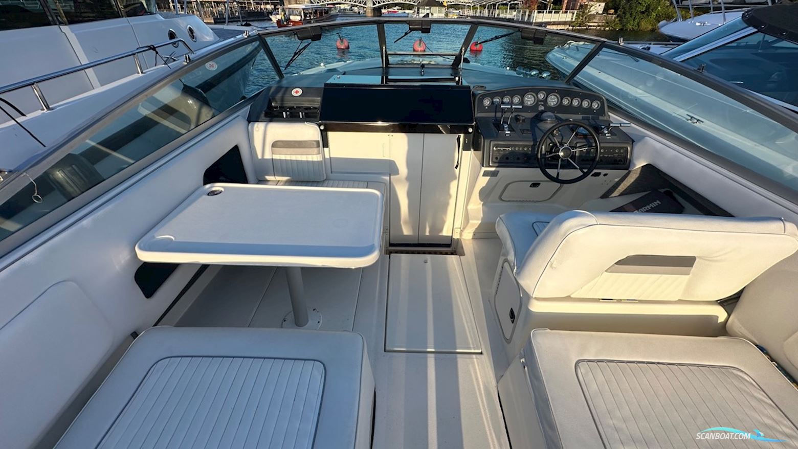 Sea Ray 310 Amberjack