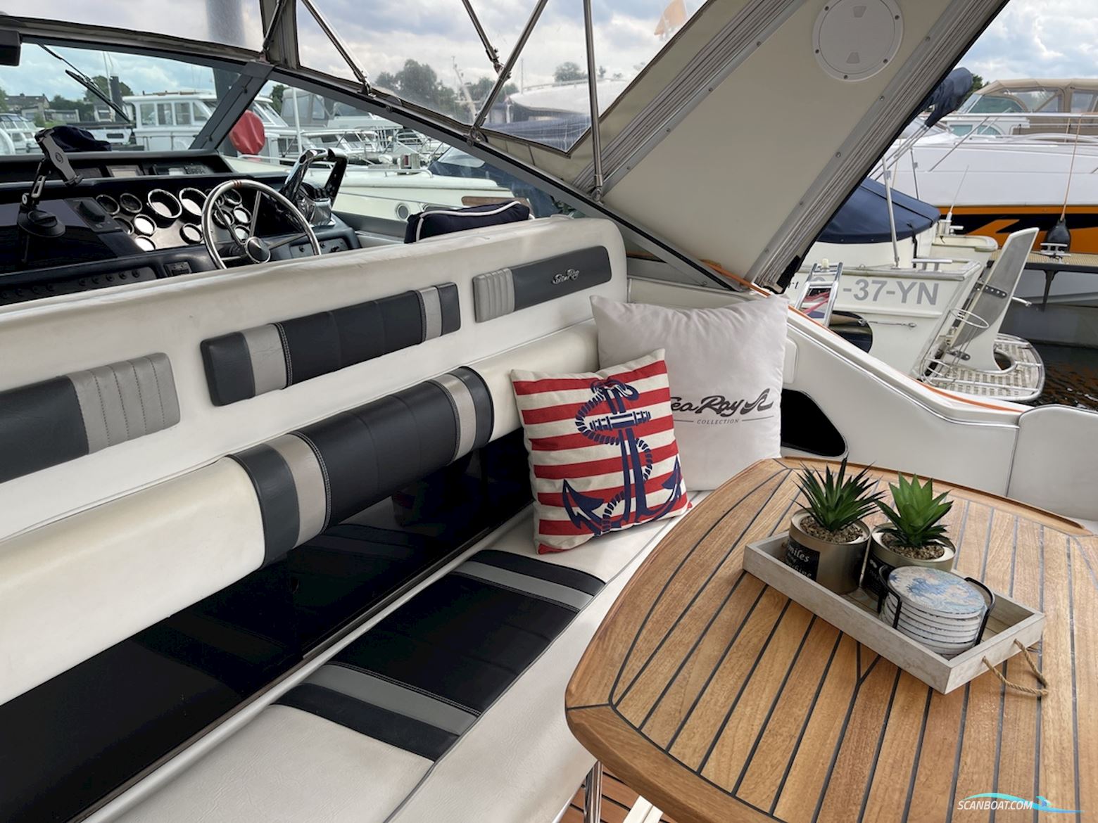 Sea Ray 310 Sundancer