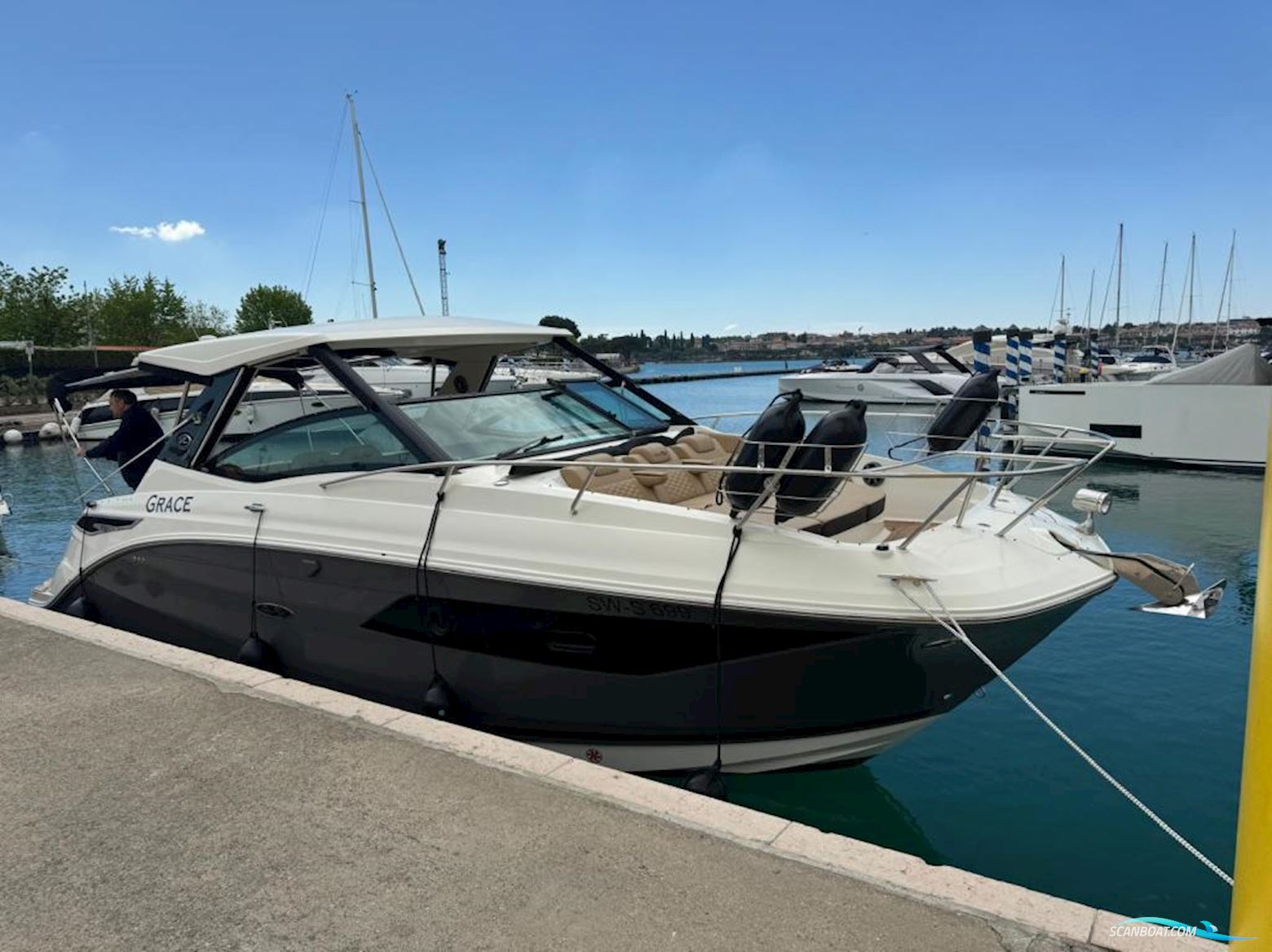 Sea Ray 320 Sundancer