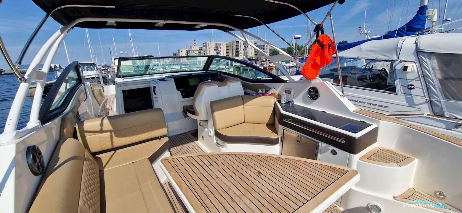 Sea Ray 320 Sundancer