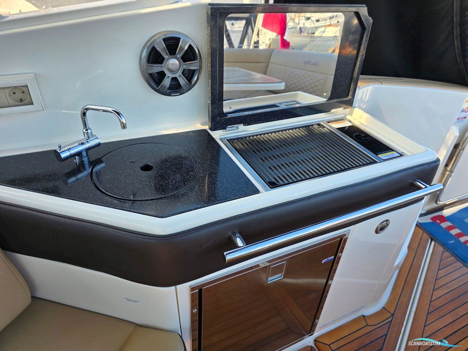 Sea Ray 320 Sundancer