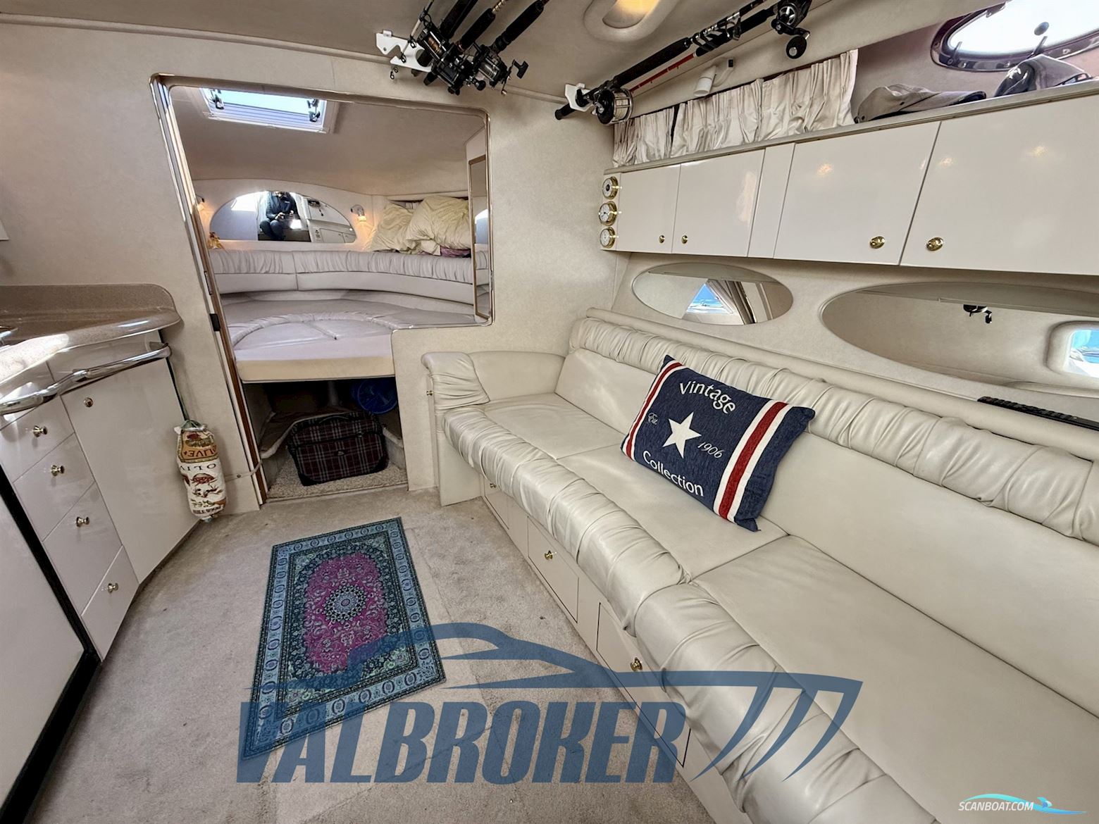 Sea Ray 330 Amberjack