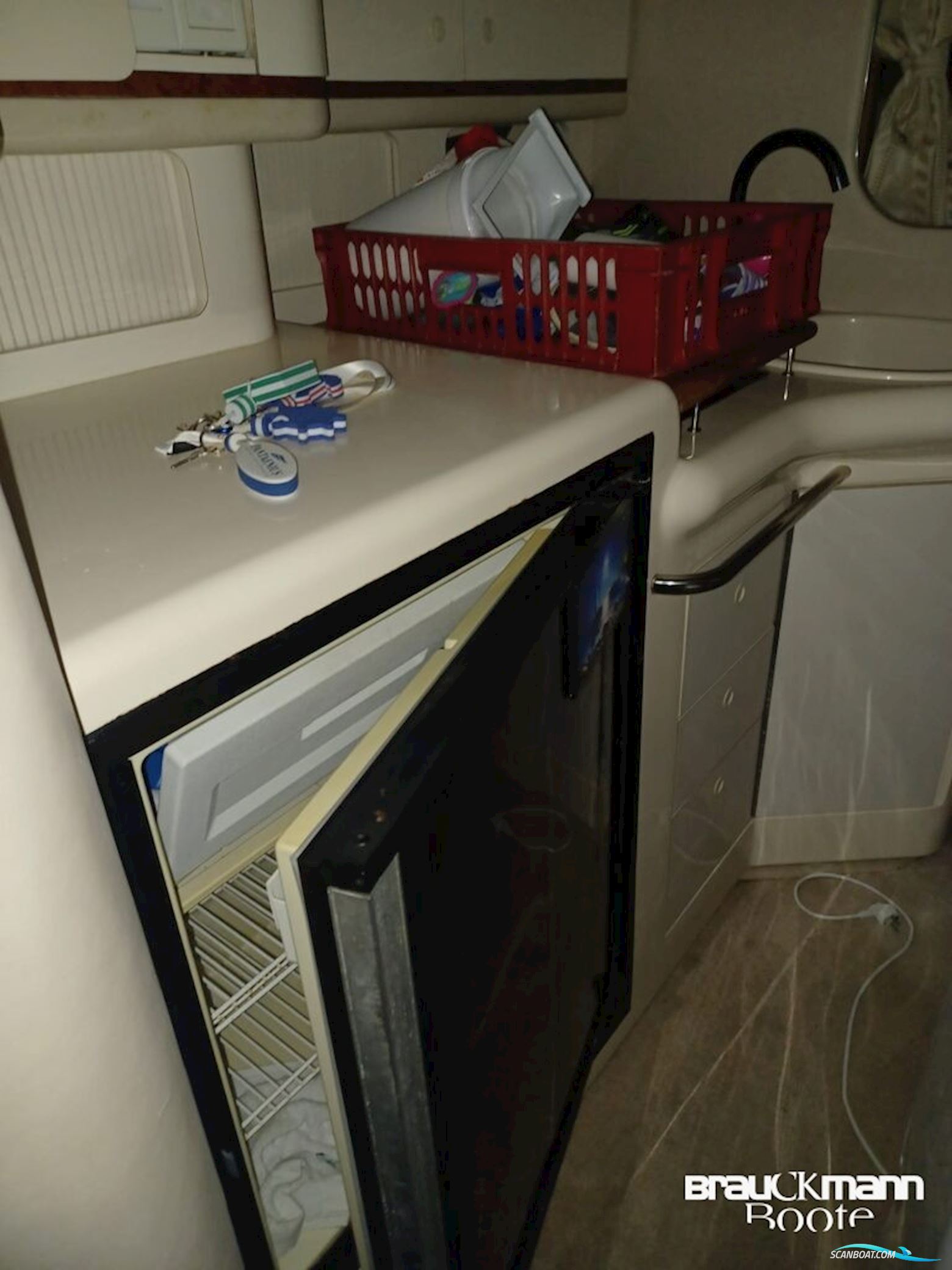 Sea Ray 330 Sundancer