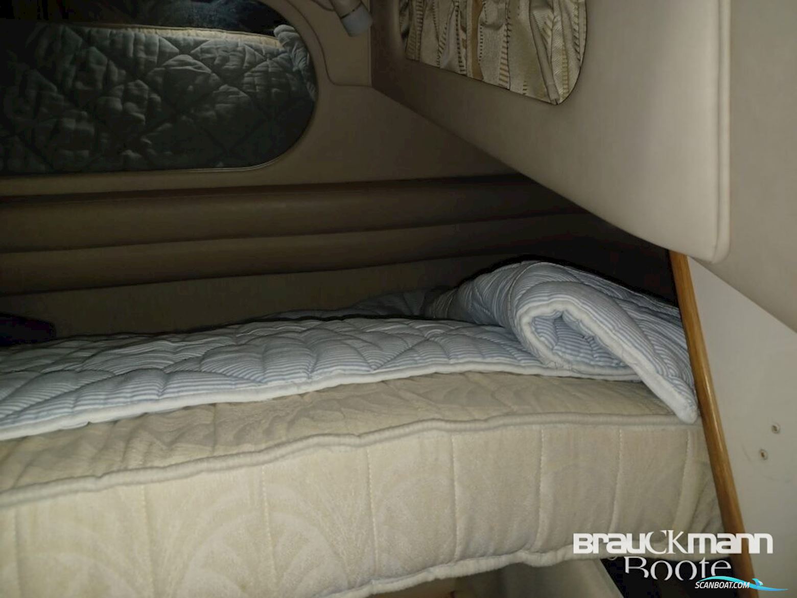 Sea Ray 330 Sundancer