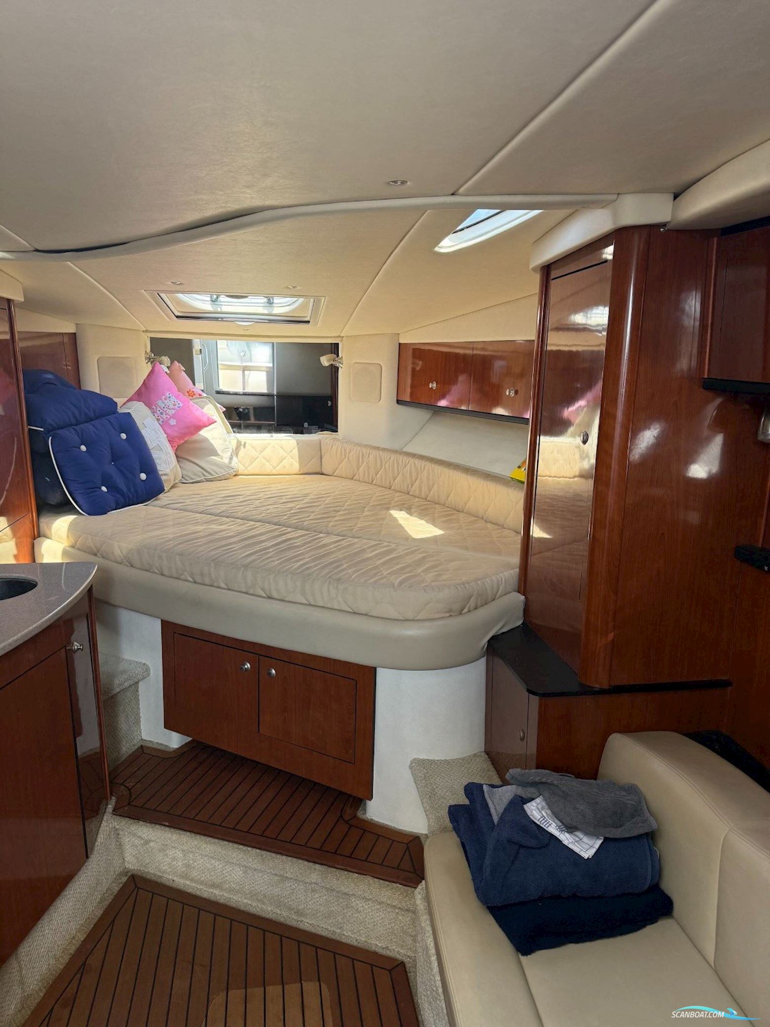 Sea Ray 335 Sundancer