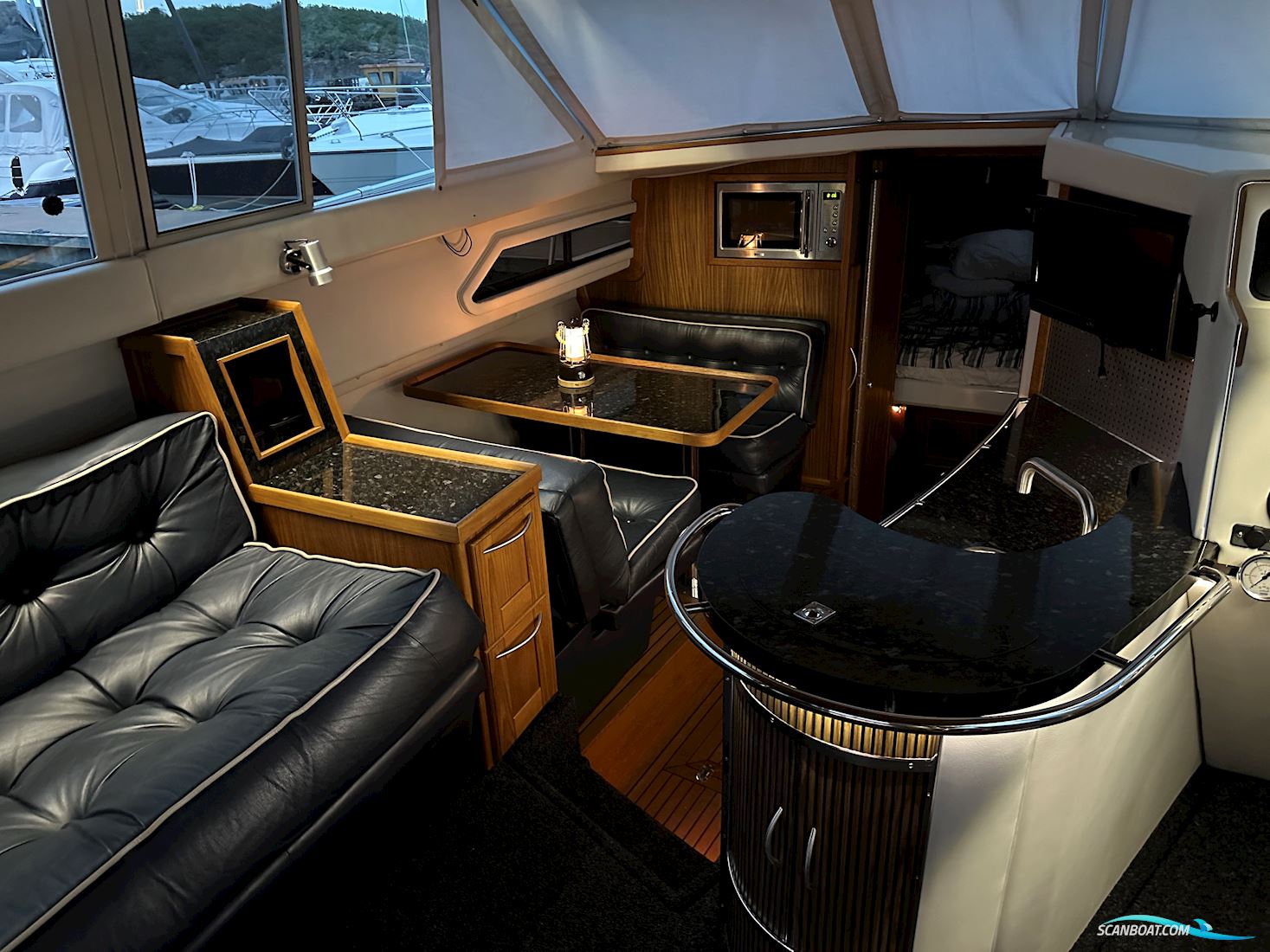 Sea Ray 340 Sedan Bridge