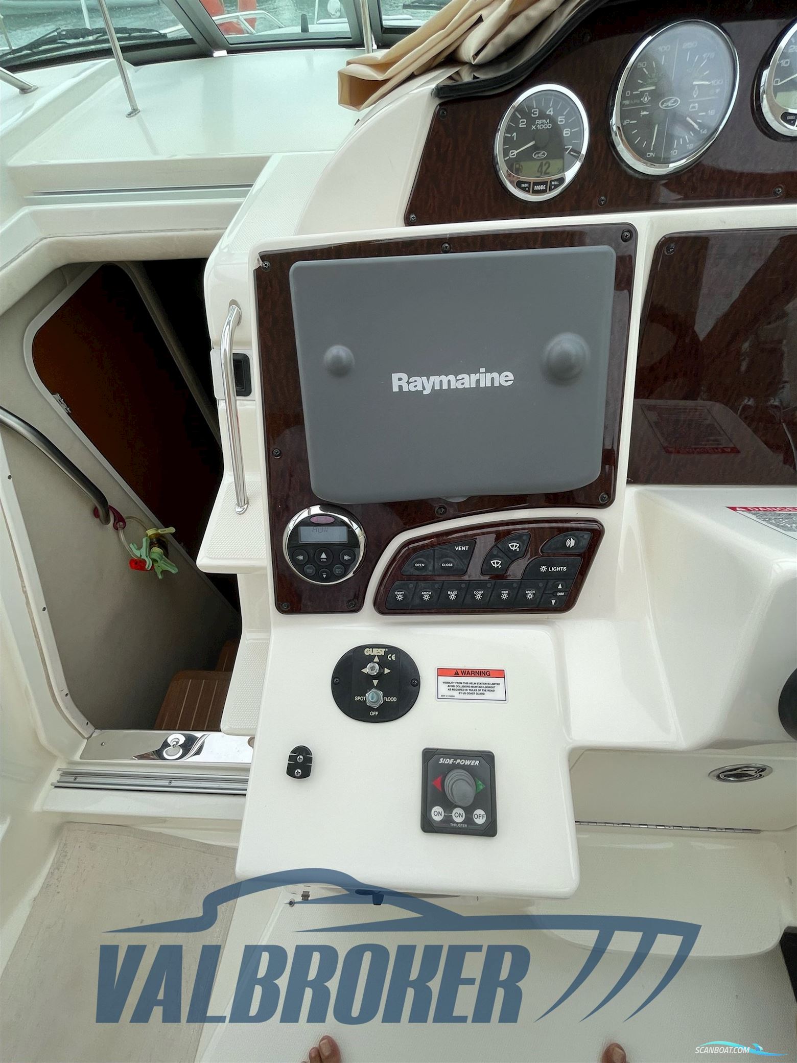 Sea Ray 355 DA Sundancer