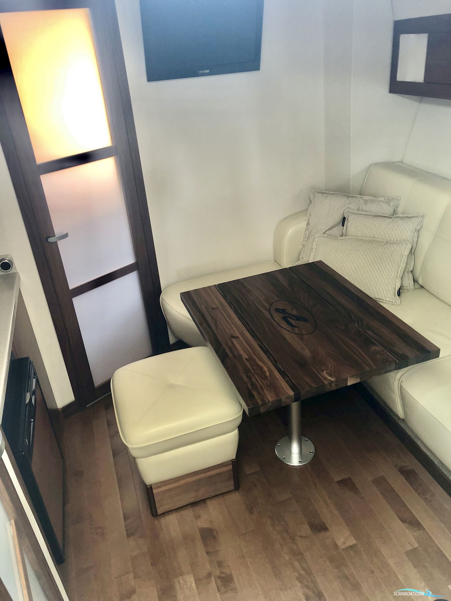 Sea Ray 355 DA Sundancer