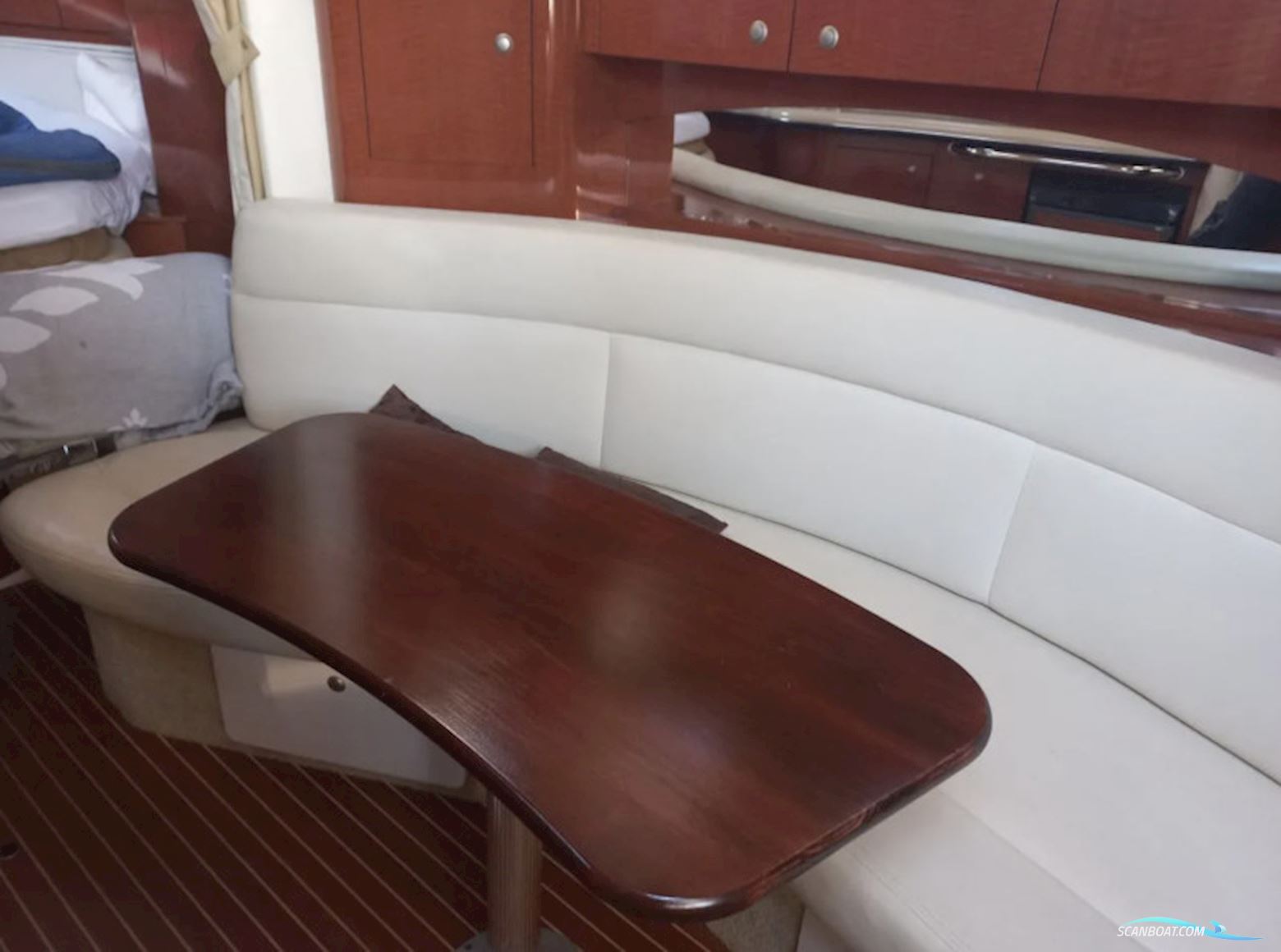 Sea Ray 355 Sundancer