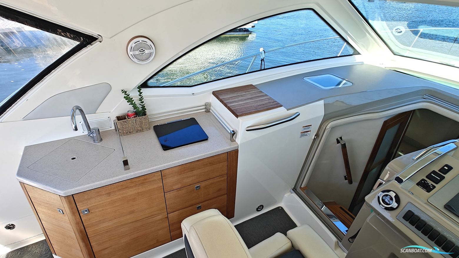 Sea Ray 355 Sundancer