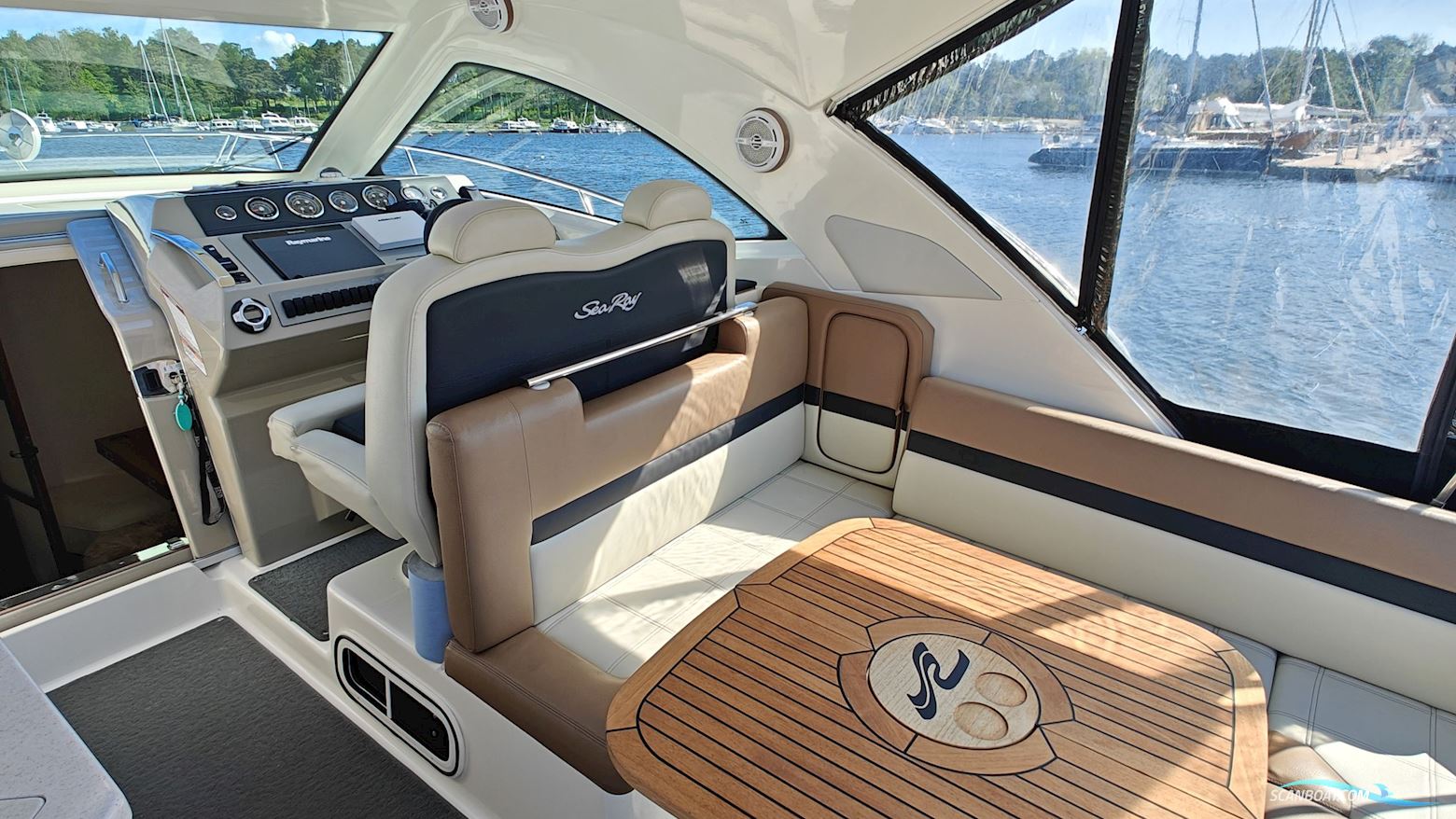 Sea Ray 355 Sundancer