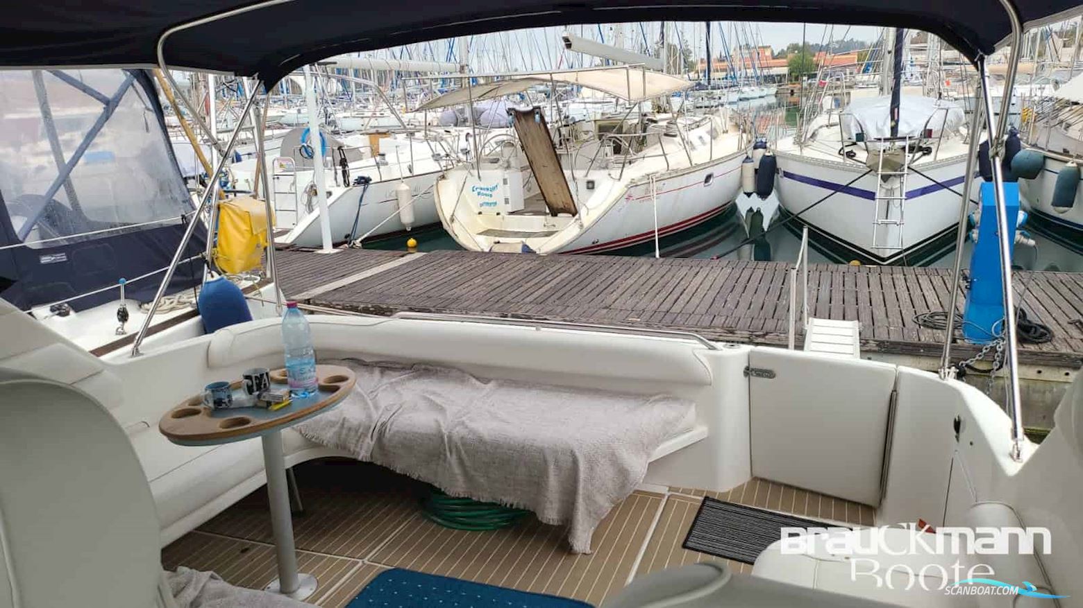 Sea Ray 37