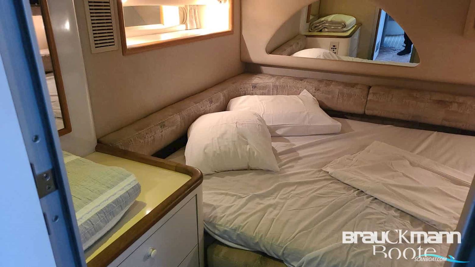 Sea Ray 37